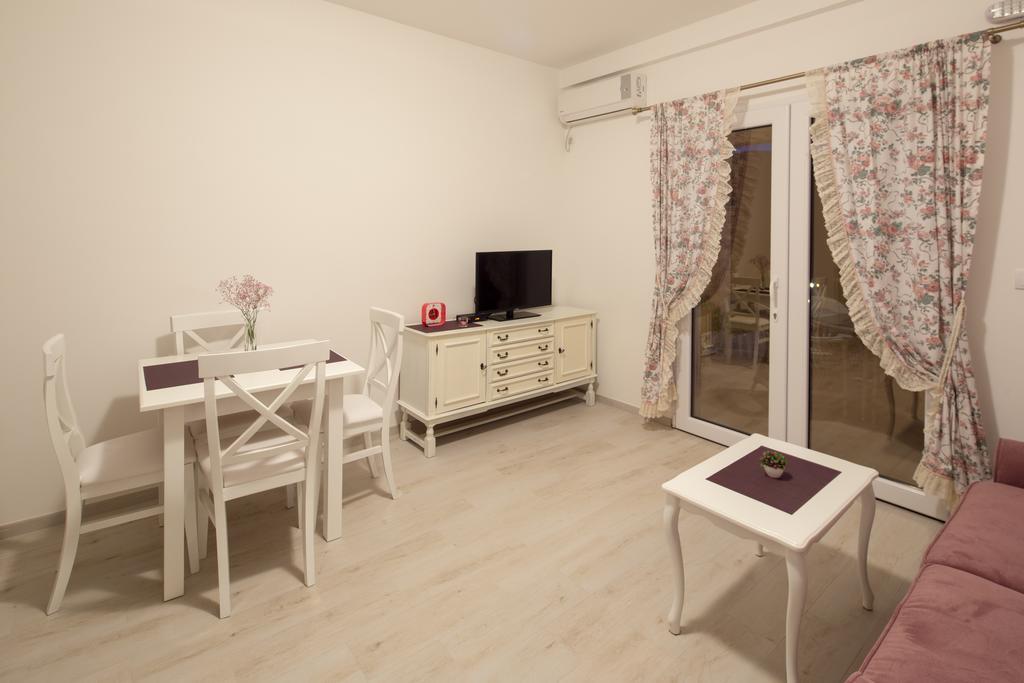Apartments Raskovic Radanovići Εξωτερικό φωτογραφία