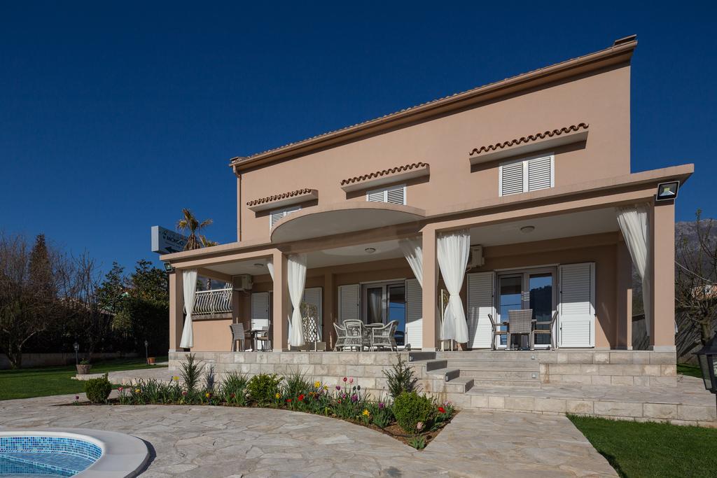 Apartments Raskovic Radanovići Εξωτερικό φωτογραφία